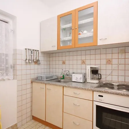 Apartment Apartments With A Parking Space Kampor, Rab - 4984