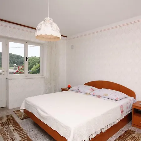 Apartment Apartments With A Parking Space Kampor, Rab - 4984 Kampor