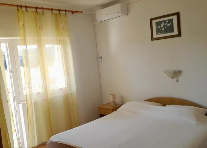 Apartments With Parking Space Kampor, Rab - 4984 Apartman