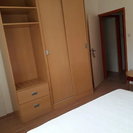 Appartement With Parking Space Kampor, Rab - 4984