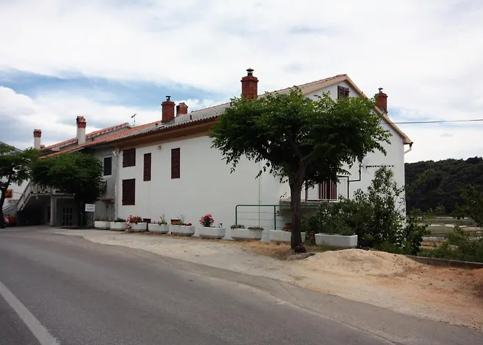 Appartement With Parking Space Kampor, Rab - 4984