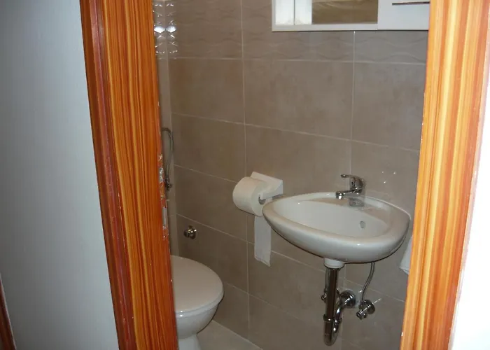 Lejlighed With Parking Space Kampor, Rab - 4984