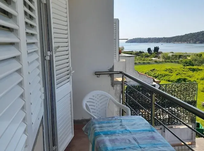 Lejlighed With Parking Space Kampor, Rab - 4984 *